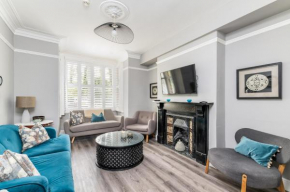 7 Longfield Terrace Gorgeous Central 5 Bed House in York with Parking I Pass The Keys